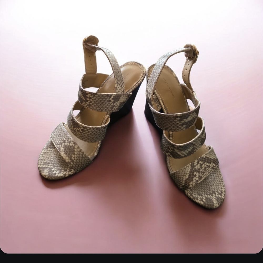 14th & Union Snake Print Wedges